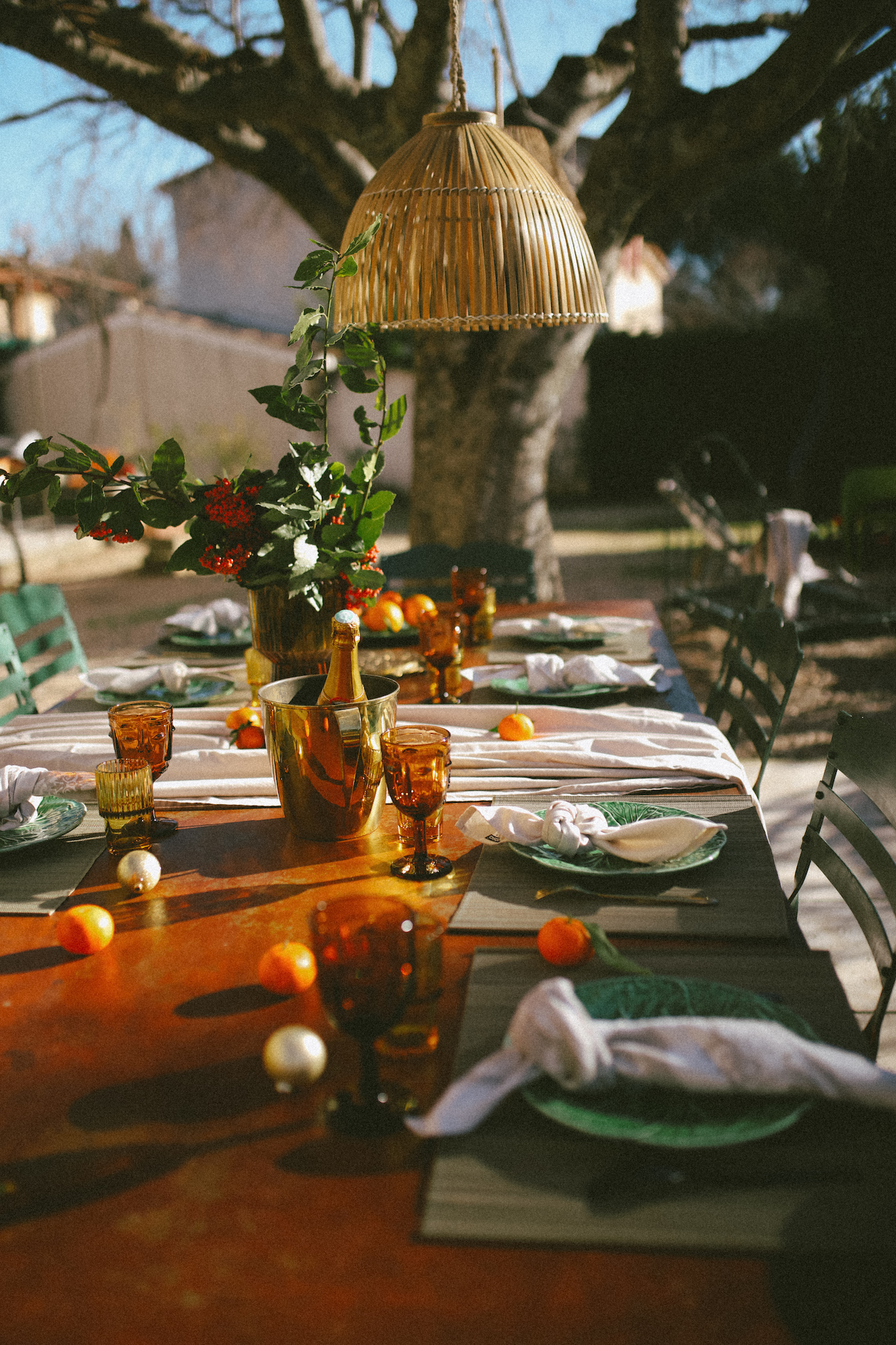 Table de fête au soleil