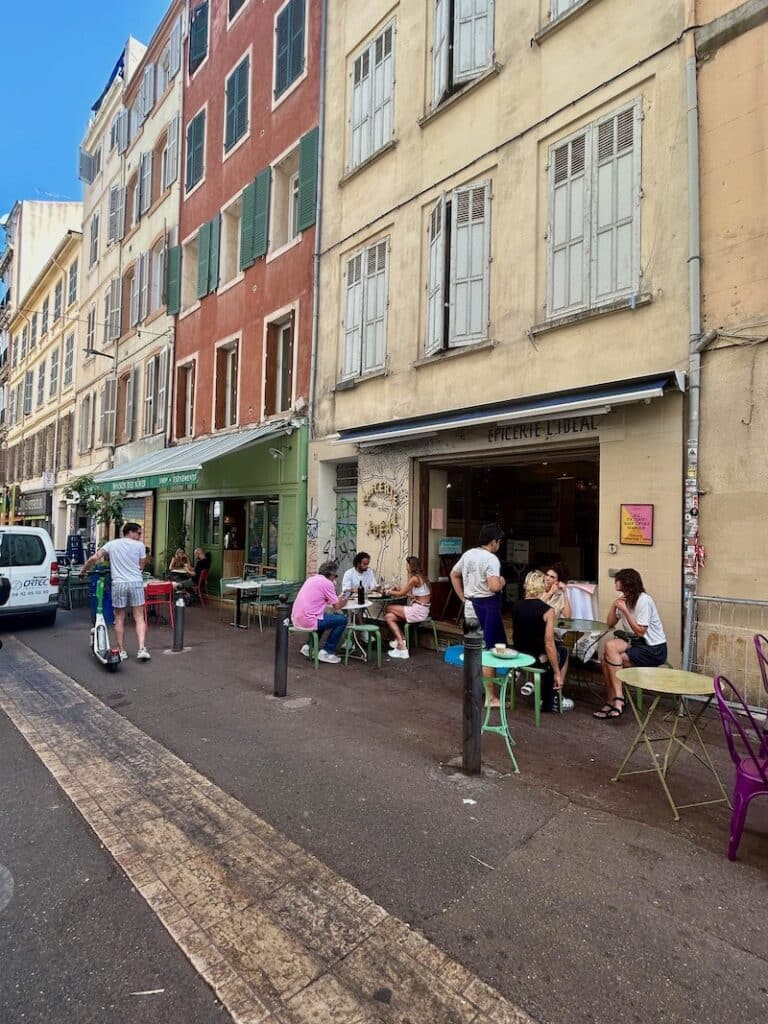 Maison de Nines et L'épicerie Idéale